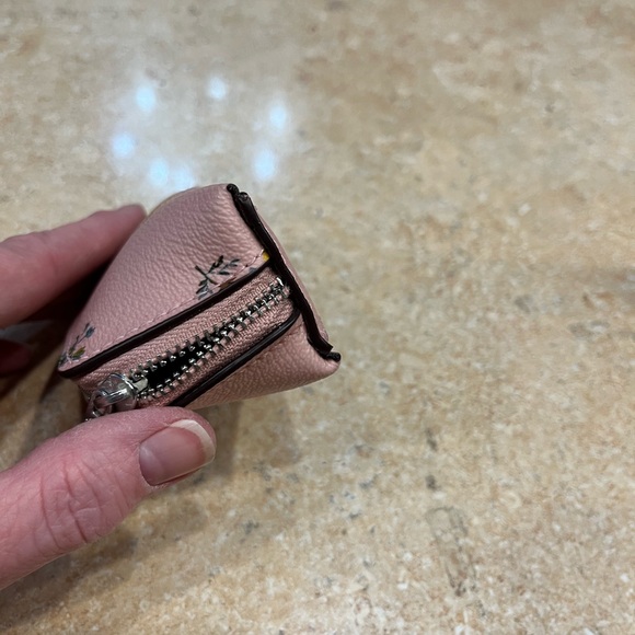 🌸Coach Pink Coin Purse🌸 - Picture 6 of 7